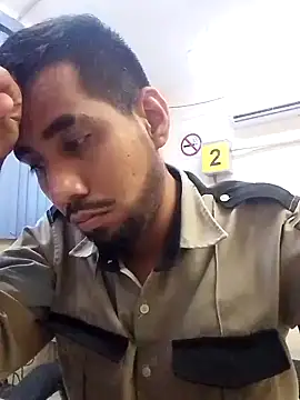 Snapshot of EnriquePersian197 chatting on January 25, 2025, 1:54 am EnriquePersian197 online show from January 25, 2025, 1:54 am