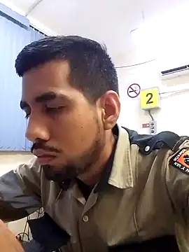 Snapshot of EnriquePersian197 chatting on January 29, 2025, 2:19 am EnriquePersian197 online show from January 29, 2025, 2:19 am