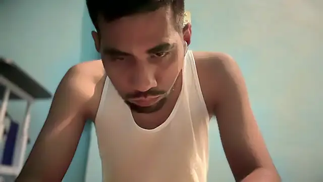 Snapshot of EnriquePersian197 chatting on February 18, 2025, 3:31 am EnriquePersian197 online show from February 18, 2025, 3:31 am