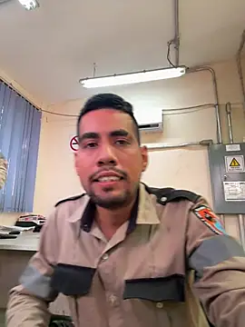 Snapshot of EnriquePersian197 chatting on March 10, 2025, 3:20 pm EnriquePersian197 online show from March 10, 2025, 3:20 pm