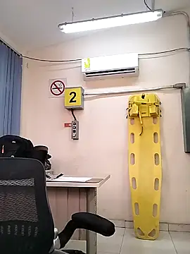 EnriquePersian197 online show from November 6, 2025, 2:51 pm