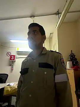 EnriquePersian197 online show from January 7, 2026, 12:18 pm