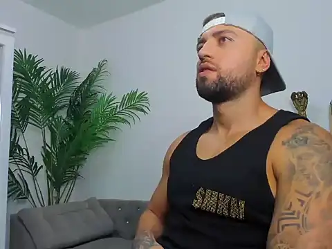 OwenMaximus814 online show from January 14, 2026, 11:09 pm