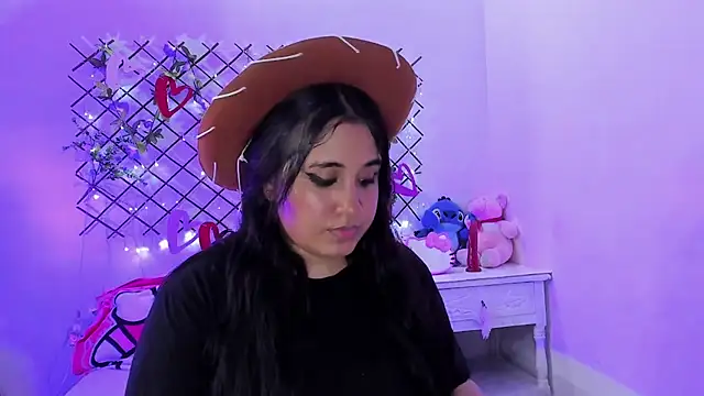 melyescobar online show from March 2, 2025, 3:02 am