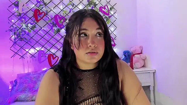 melyescobar online show from March 3, 2025, 2:58 am