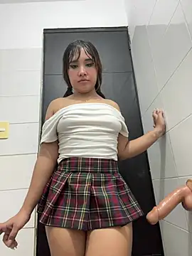 melyescobar online show from May 7, 2026, 2:39 am