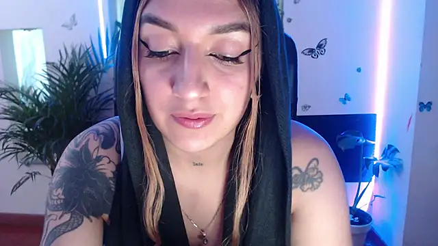 Lia-mitch online show from September 10, 2025, 6:19 pm