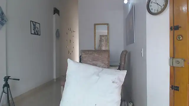 divinepleasury online show from October 22, 2025, 3:23 pm