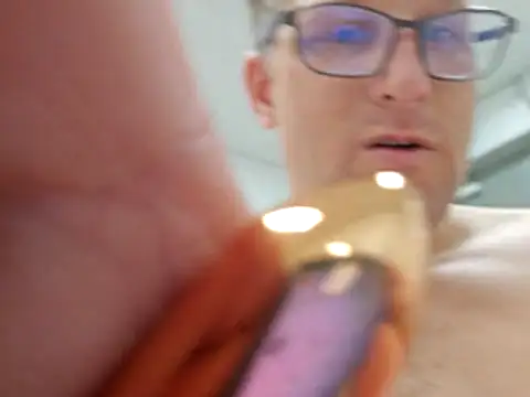 Snapshot of mneuert@xh chatting on February 25, 2026, 6:50 pm mneuertxh online show from February 25, 2026, 6:50 pm