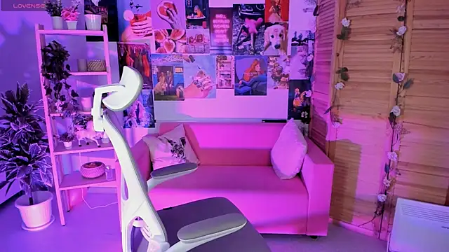 LadyIzabel online show from January 17, 2025, 8:24 am