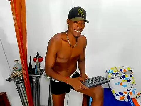 Snapshot of Darick_brown chatting on March 17, 2025, 3:36 am Darick brown online show from March 17, 2025, 3:36 am