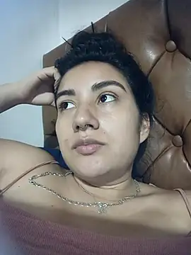 Hellen Alex online show from April 13, 2026, 2:33 pm