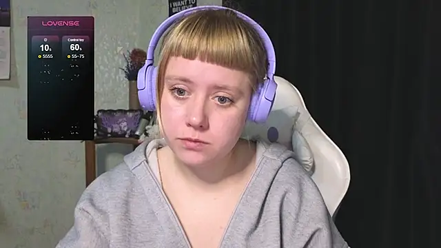 June shy0 online show from September 29, 2025, 3:44 am