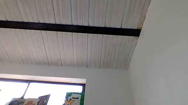  isaabellaa online show from February 5, 2025, 3:31 pm