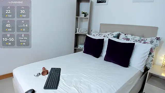 helen kinett online show from December 23, 2024, 10:01 pm