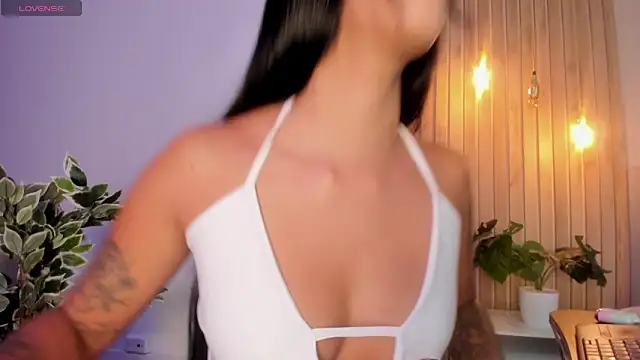 AriRobert  online show from October 10, 2025, 3:27 am