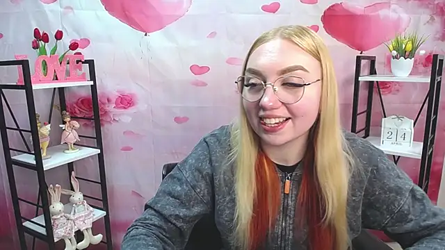 BeatriceFly online show from April 25, 2026, 1:41 pm