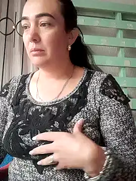 skayhot  online show from December 21, 2024, 1:21 pm