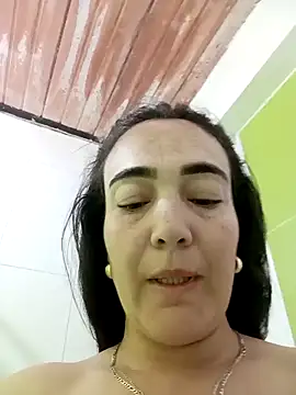 skayhot  online show from December 22, 2024, 1:33 pm