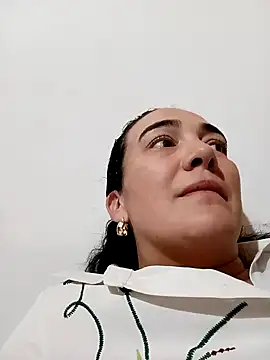 skayhot  online show from January 29, 2025, 7:43 pm