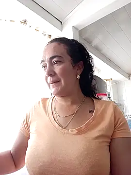 skayhot  online show from March 12, 2025, 4:35 pm