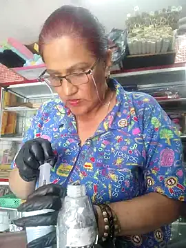 Edged Hot69 online show from October 21, 2025, 2:40 pm