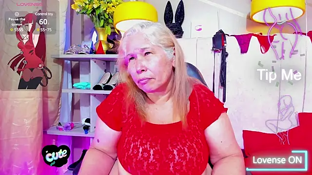 girl amada online show from March 7, 2025, 3:40 am