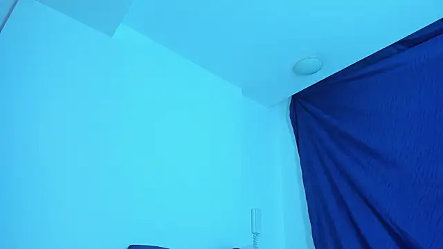 emiily15   online show from January 8, 2025, 6:52 pm