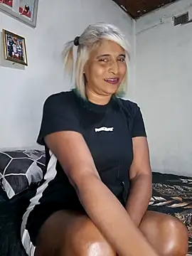 Goodgirlsue 77 online show from June 8, 2026, 3:01 pm
