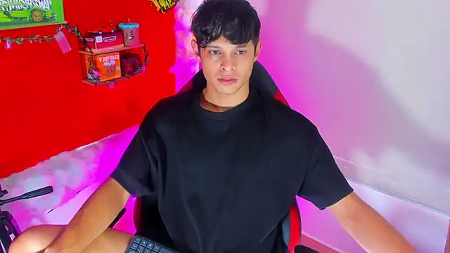 LilOwen  online show from September 23, 2025, 5:38 pm