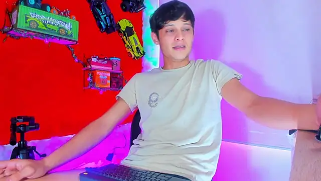 LilOwen  online show from October 10, 2025, 7:13 pm