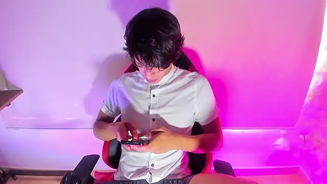 LilOwen  online show from January 17, 2026, 8:12 pm