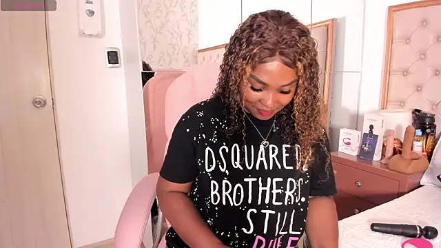 Isla Scott online show from March 9, 2025, 11:25 am