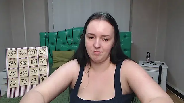 IsabelBlackberry online show from February 1, 2025, 12:05 pm