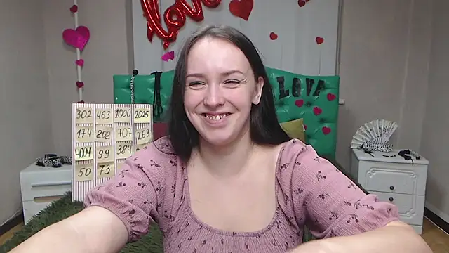 IsabelBlackberry online show from September 13, 2025, 5:07 am