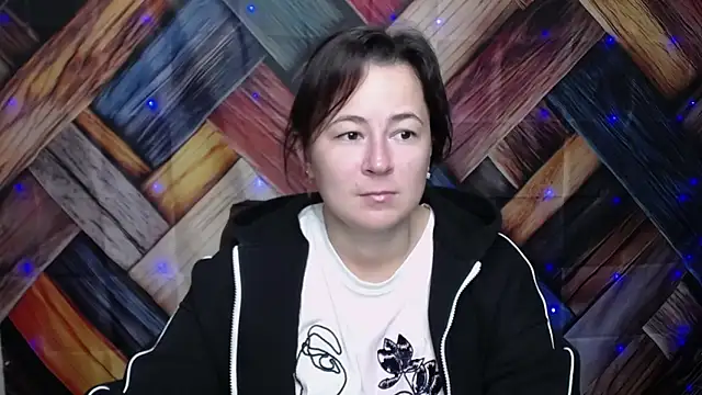 MarieSho online show from October 6, 2025, 6:33 am