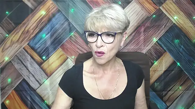 EllaBonito online show from September 15, 2025, 5:29 am