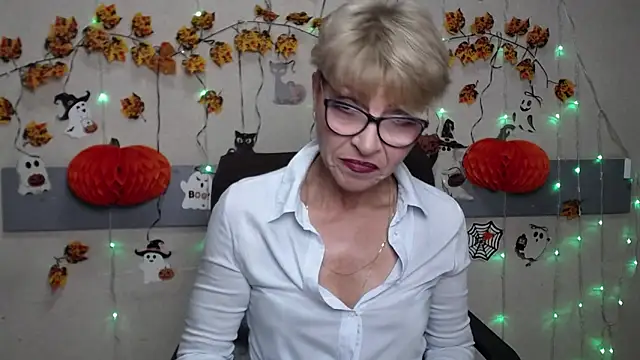 EllaBonito online show from November 2, 2025, 6:27 am