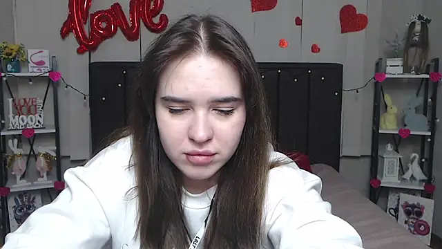 LauraHlot online show from March 7, 2025, 1:53 am