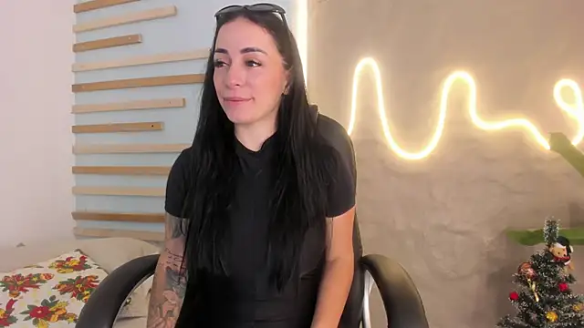 Snapshot of Sofia__rivera chatting on December 15, 2024, 4:59 pm Sofia  rivera online show from December 15, 2024, 4:59 pm