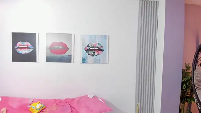 Snapshot of Sofia__rivera chatting on February 20, 2025, 1:36 am Sofia  rivera online show from February 20, 2025, 1:36 am