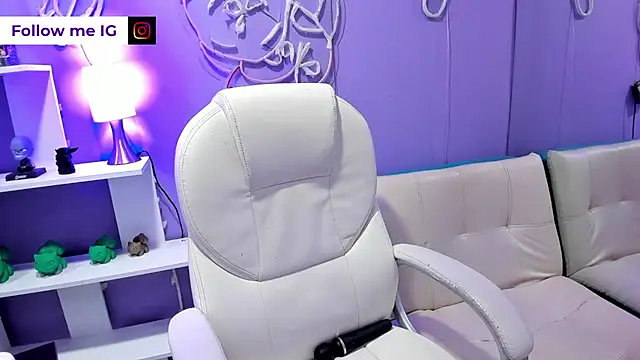 Camiila Osorio online show from January 16, 2026, 4:00 pm