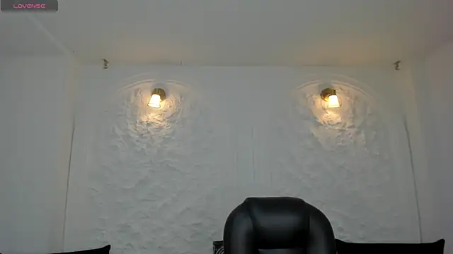 ValeriaVelvet online show from April 14, 2026, 12:00 pm