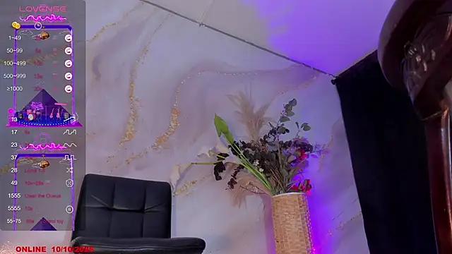 Snapshot of Karla-Ebony chatting on October 10, 2025, 2:05 pm Karla-Ebony online show from October 10, 2025, 2:05 pm