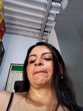 Linda Lars online show from September 22, 2025, 4:03 am