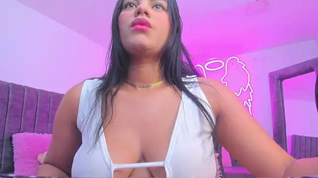 Snapshot of silvana__miller chatting on February 13, 2026, 12:23 pm silvana miller online show from February 13, 2026, 12:23 pm