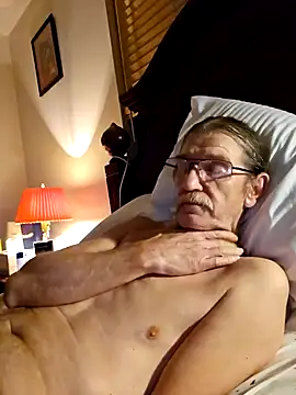 coolbrease10 online show from December 16, 2024, 5:27 am