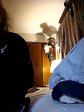 coolbrease10 online show from January 7, 2025, 6:05 am