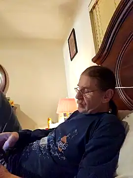 coolbrease10 online show from February 7, 2025, 1:47 am