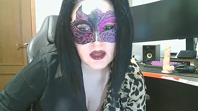 Snapshot of LaDamaNeraa chatting on October 10, 2025, 1:10 pm LaDamaNeraa online show from October 10, 2025, 1:10 pm